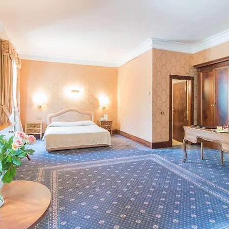 Hotell Torre Sant'angelo 4*
