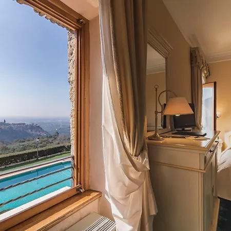 Hotell Torre Sant'angelo 4*